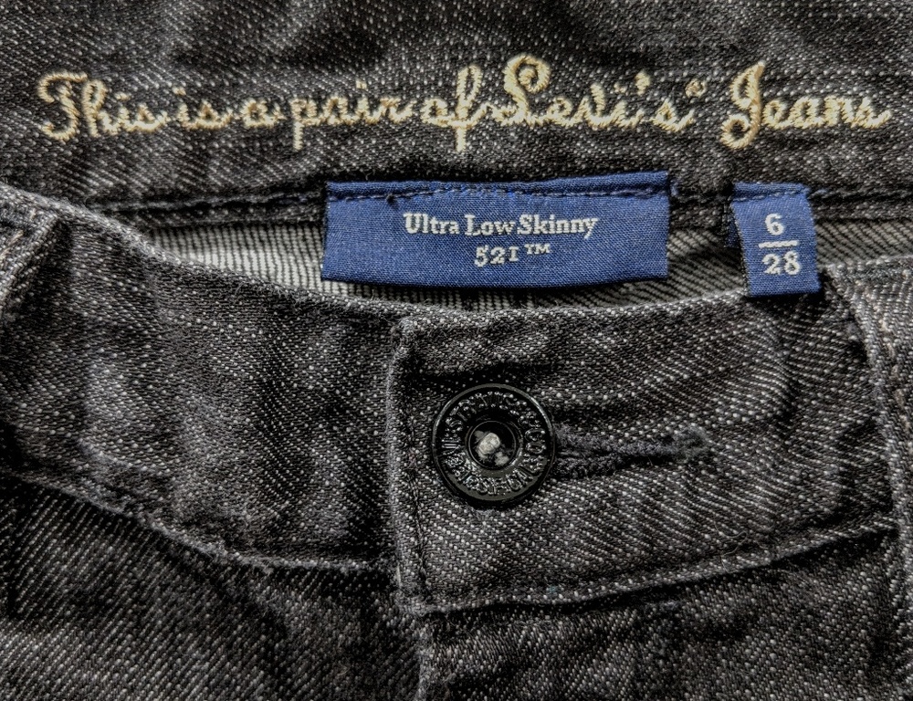 Levi's Ultra Low Skinny 521 black jeans size 6/28